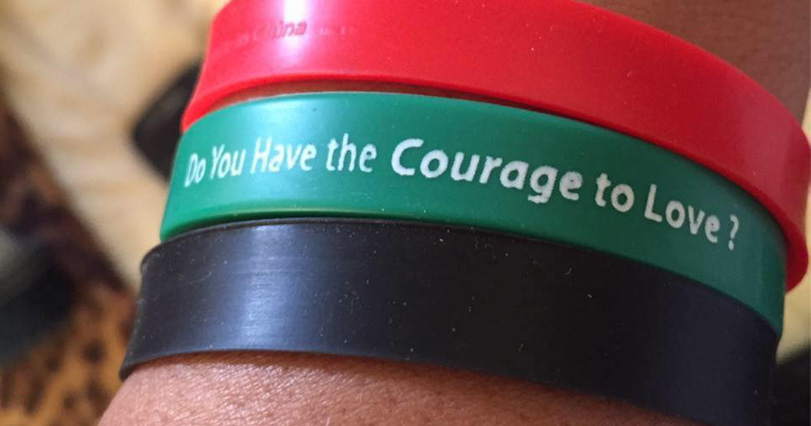 Courage to Love armband 811x426